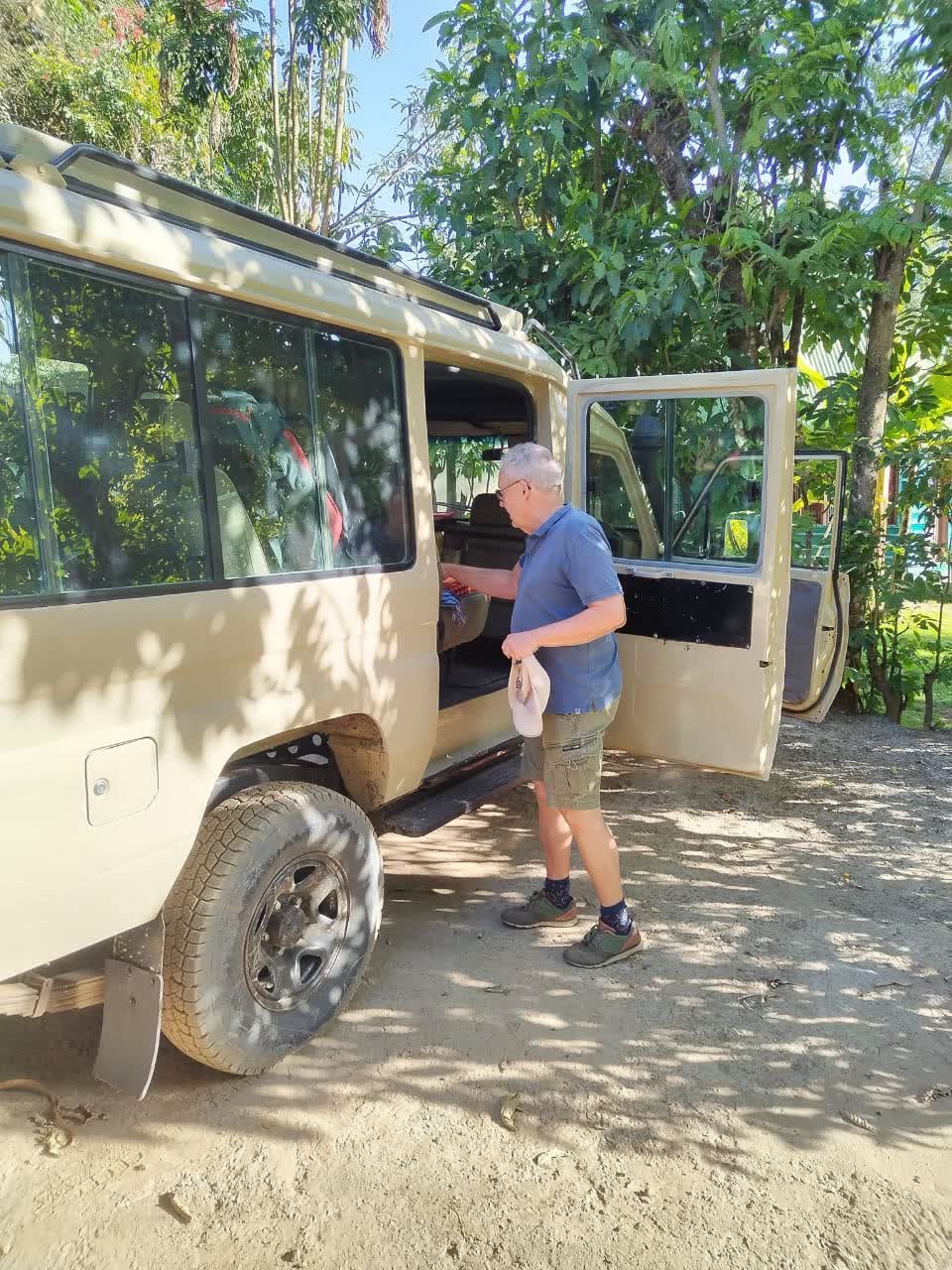 NGULI guest with a private safari vehicle